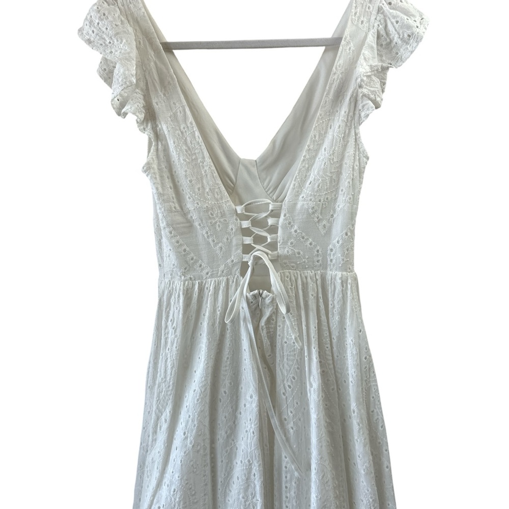 Elegant White Maxi Dress - Picture 4 of 6